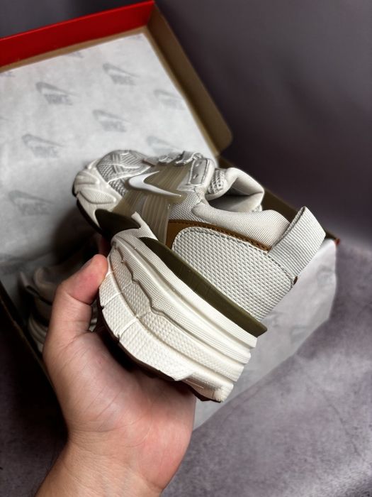Nike Runtekk V2K Beige Brown жіночі кросівки найк рантек