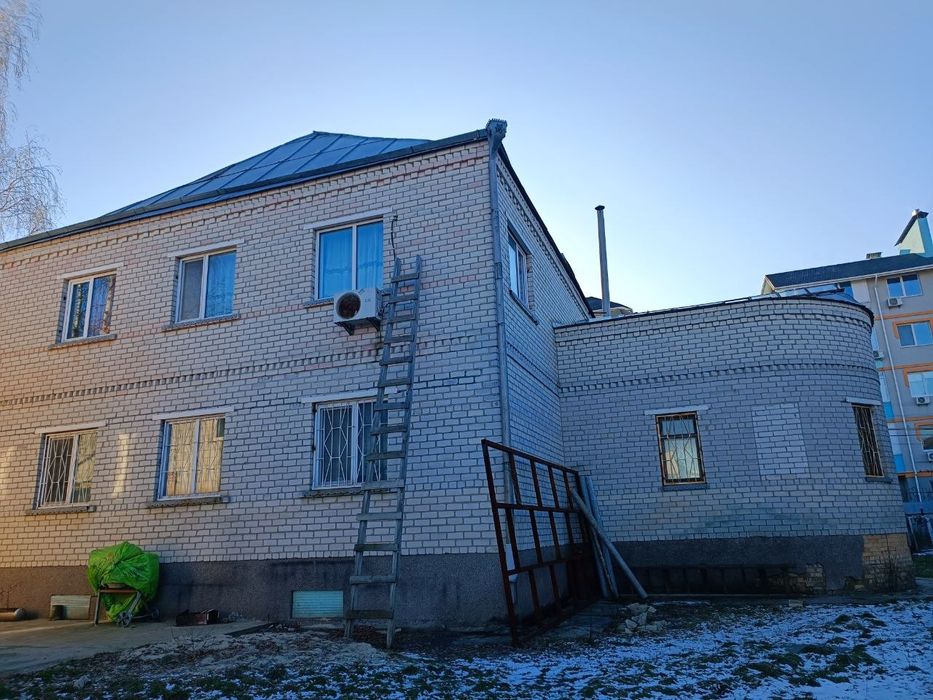 УКРИТТЯ на 200 кв.м.Продаж об'єкту по вартості землі! Автономна будова  580 кв м  Біля Макдональдса Епіцентра Одеська траса  Гатне метро
