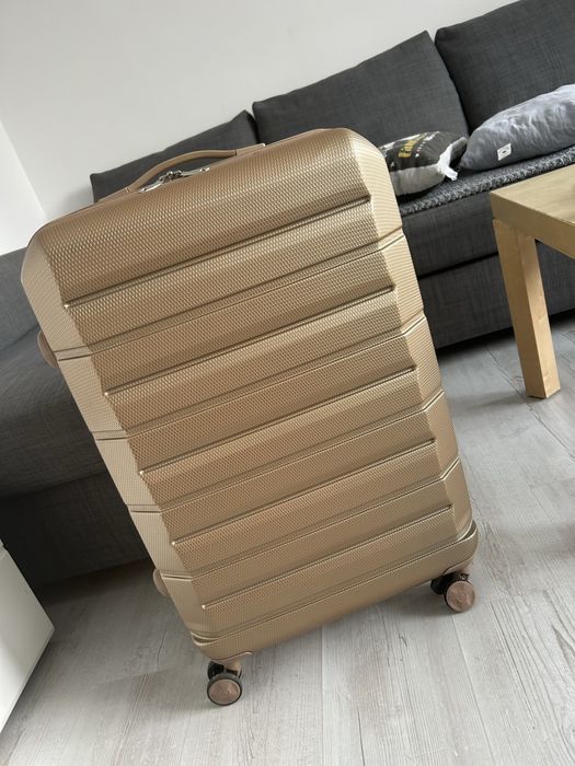 Walizka kupiona w uk firma WILKO jak nowa !!