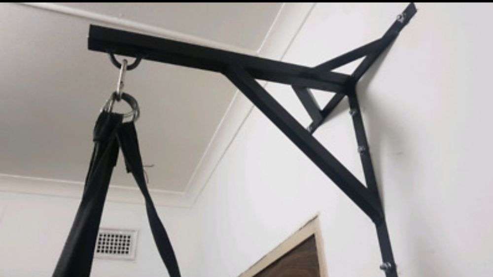 Suportes reforçados para sacos de boxe,vários modelos