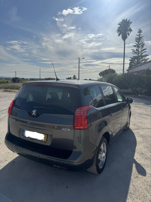 Peugeot 5008 1.6 hdi 2011