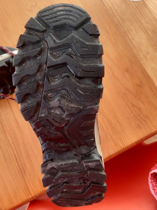 Botas de caminhada437882674407034884