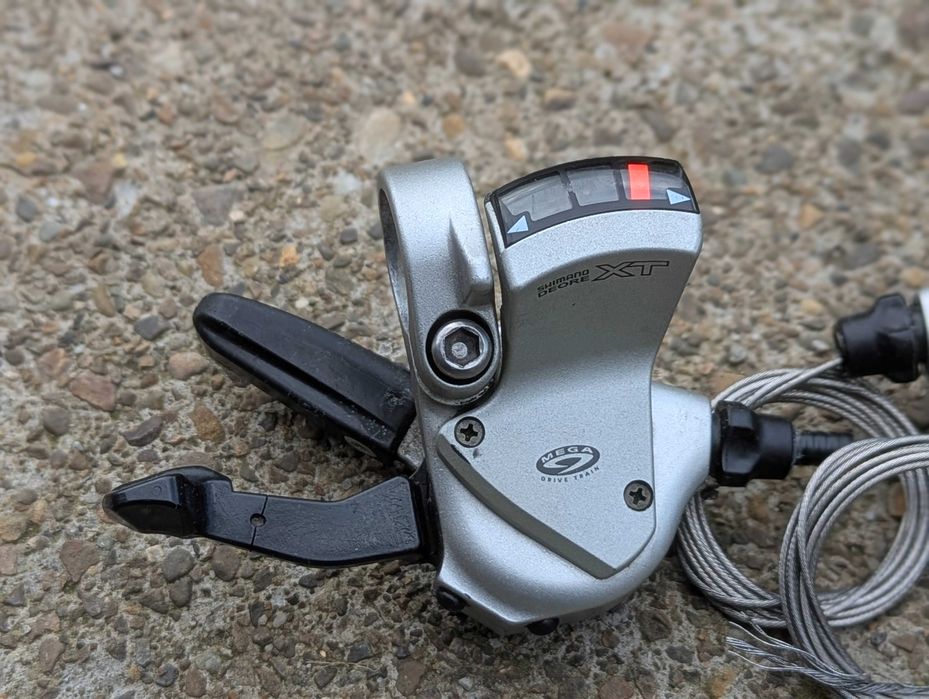 Манетки Shimano Deore XT M-750