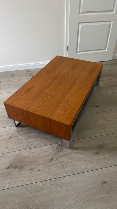 Stolik praktyczny z szufladą