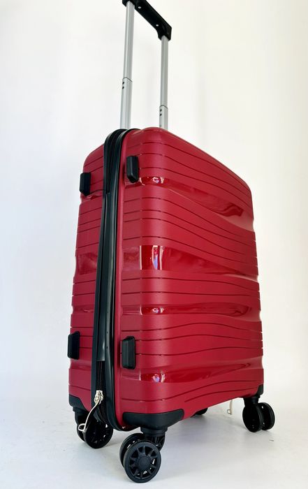 Nowa elastyczna walizka 55 cm ryanair wizzair bordowa