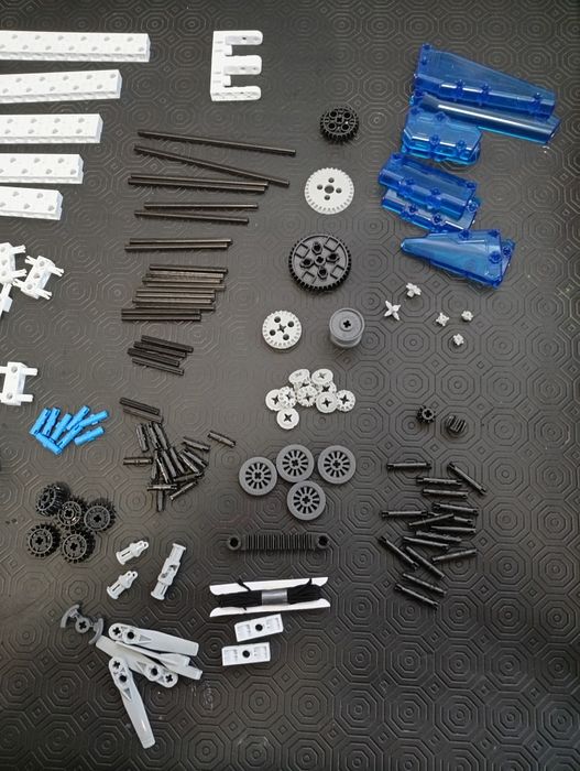 Jogo de construir (aviões e helicópteros)