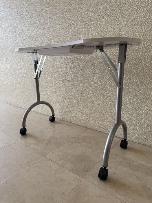 Mesa para unhas