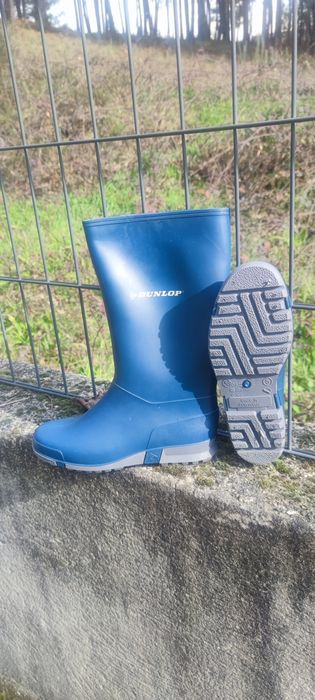 Botas de borracha para jardinagem novas