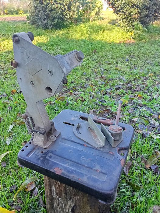 Suporte rebarbadeira