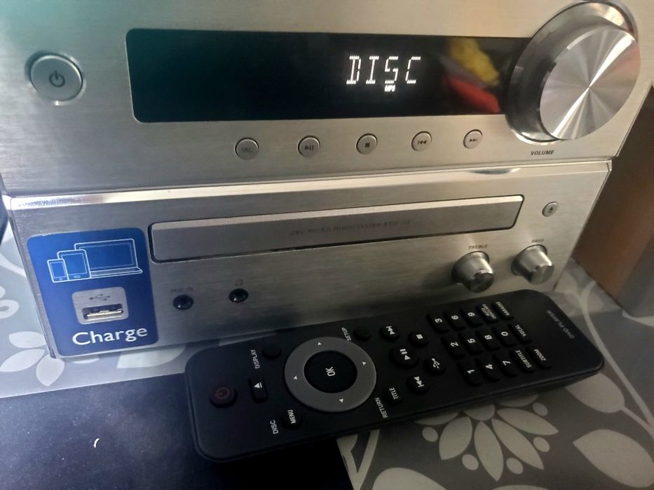 Центр  Philips  Bluetooth, NFC, CD,  DVD, USB, AUX