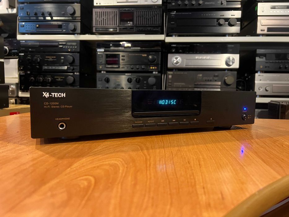 Odtwarzacz płyt CD X4-TECH CD-1200M Audio Room