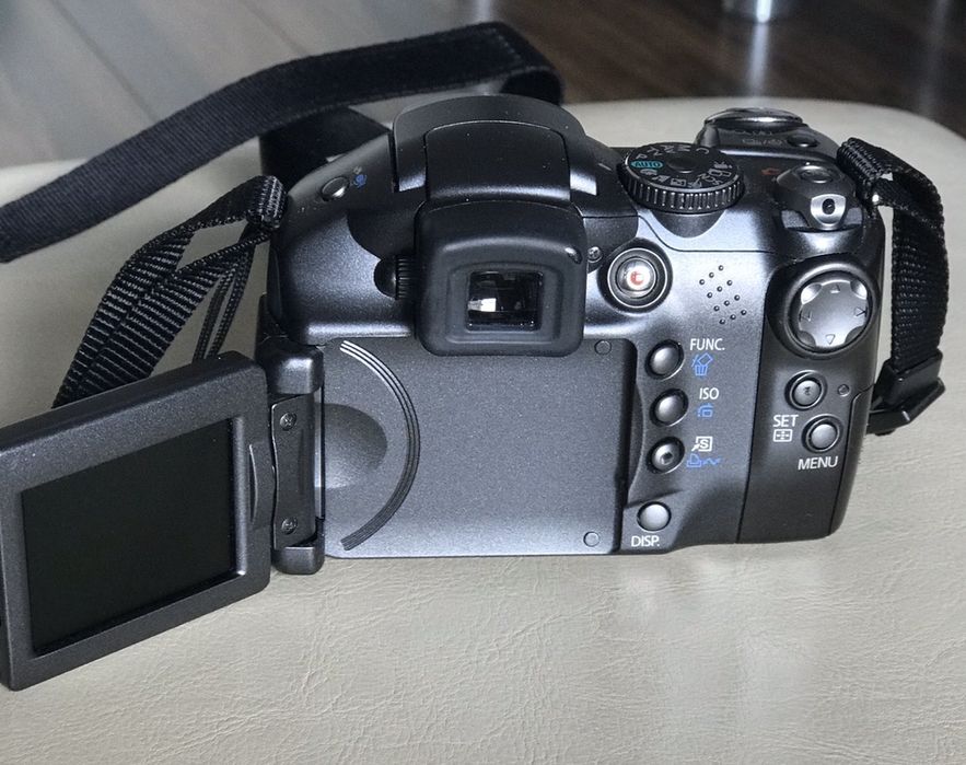 Aparat Canon PowerShot S3 IS z akcesoriami