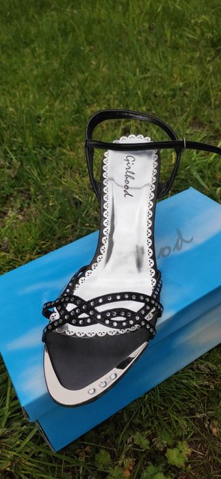 Wielka wyprzedaż butów