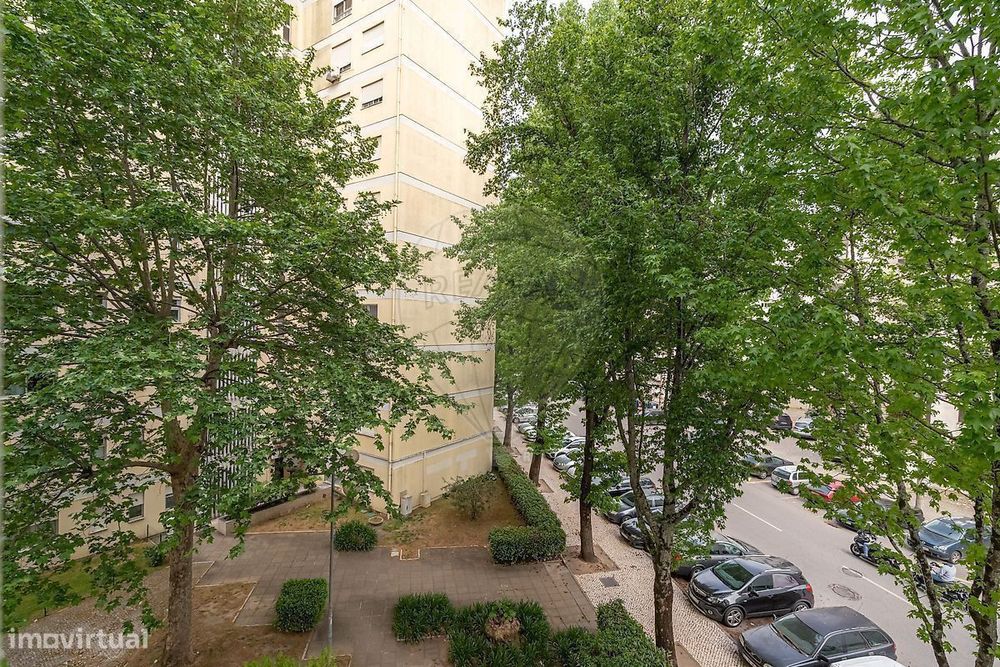 Apartamento T4 à venda em Coimbra  Santo António dos Olivais
