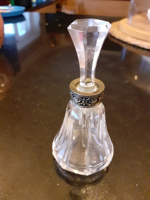 Frasco de perfume vintage