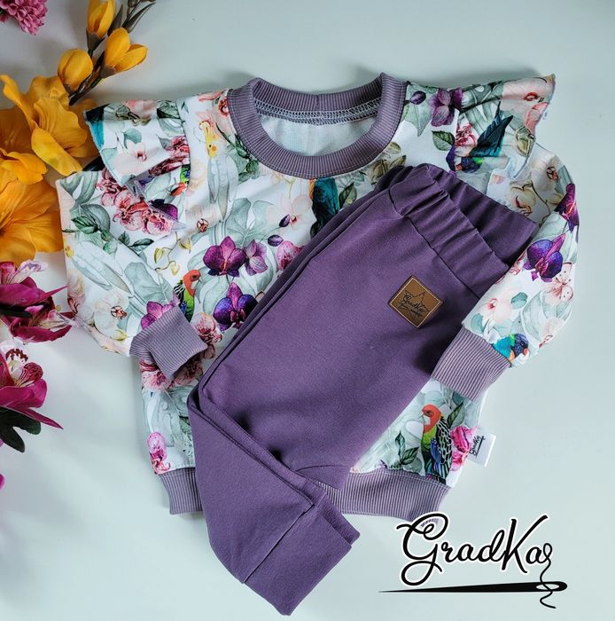 Komplet r.74 Handmade bluzeczka z falbankami spodnie