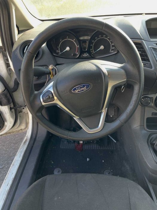 Ford Fiesta 2013 para peças