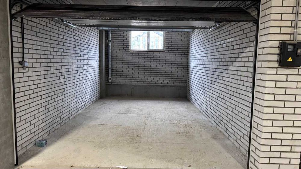 Здам в оренду ГАРАЖ БІЛЯ АГОРИ!