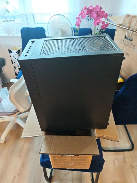 Obudowa do pc (uszkodzona)