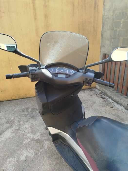 Yamaha X Max 250