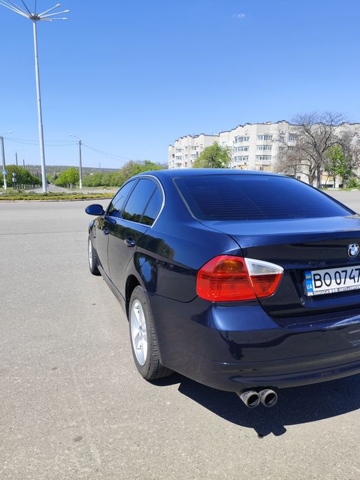 БМВ Е90  325і  2.5МТ