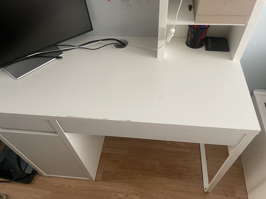 Biurko ikea MICKE ,kolor  biały, 105x50 cm