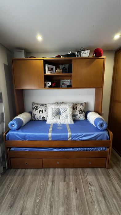 Beliches com decoracão incluída