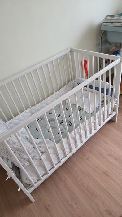 Berço bebé IKEA montagem 5 minutos