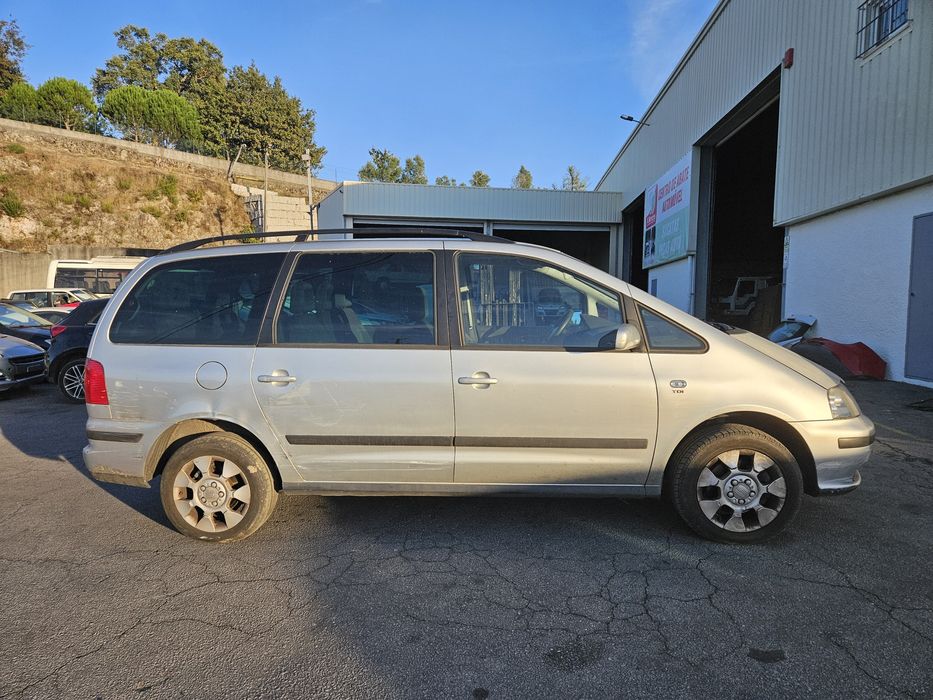 Seat Alhambra 2.0 TDi de 2007 para peças 
Não vendo completo, apenas