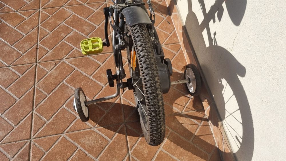 Bicicleta de criança com rodinhas