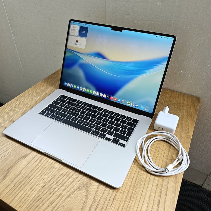 Apple MacBook Air M3, 15,3", 8/256GB, Retina, bateria 98%, tylko Warszawa