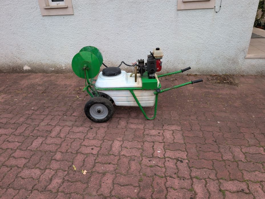 Auto pulverizador