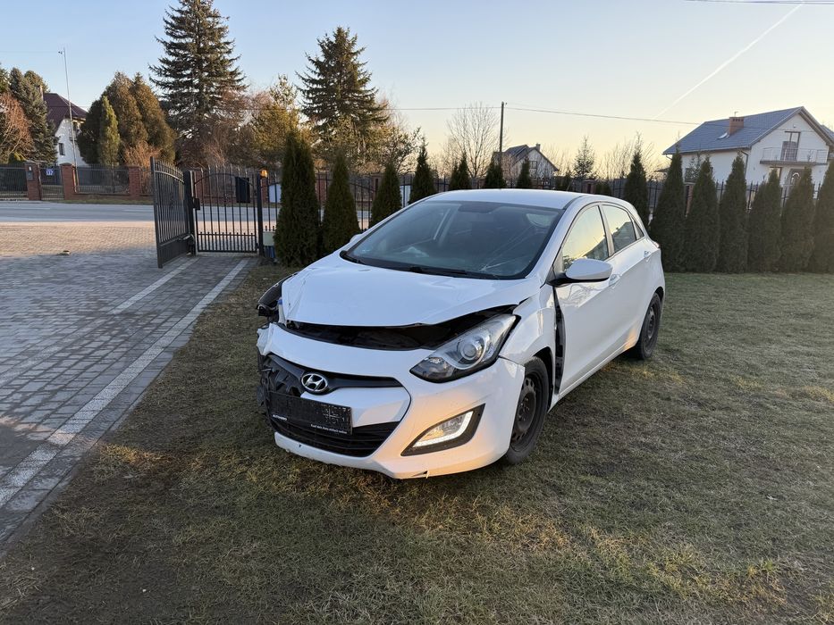 Hyundai i30 1.4 benzyna