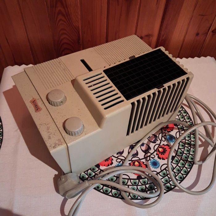 PRL -Projektor-rzutnik slajdów