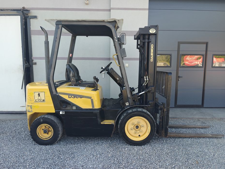 Wózek widłowy Daewoo D30S-3 3T Diesel Niski przebieg 4379mtg Udt ważne do 07-2027