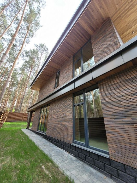 Люксовий будинок в оточені соснового лісу, Білогородка