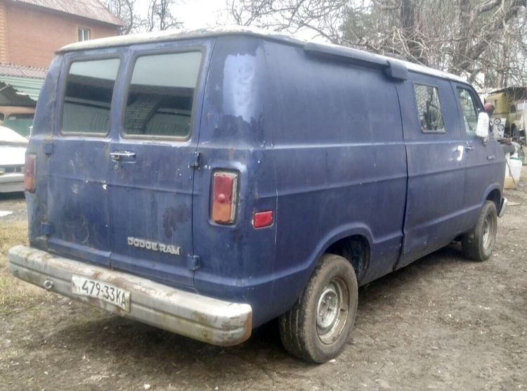 Продам 1992 Dodge RAM B250 «Cargo Van»
