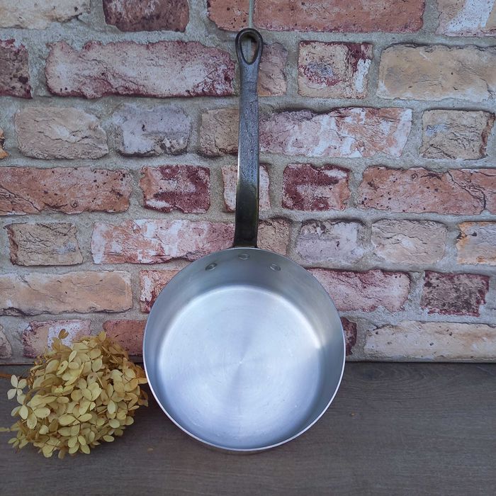 Miedziany garnek miedziany rondel poj. 2 litry - sygnowany