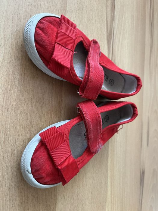 Kapcie trampki 25
