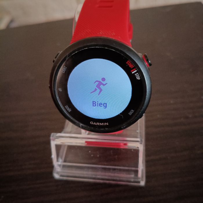 Zegarek marki Garmin  Foreunner-45 Smartwatch