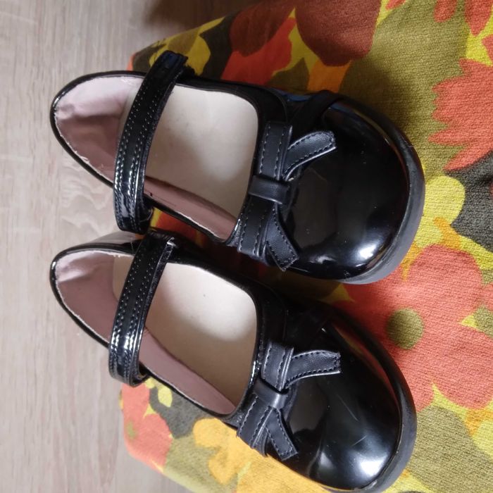 Baleriny 30 półbuty lakierki