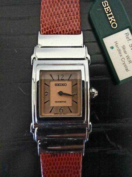 Relógio de Pulso com pele de Lagarto (Seiko SWE013J1, Novo e Original)