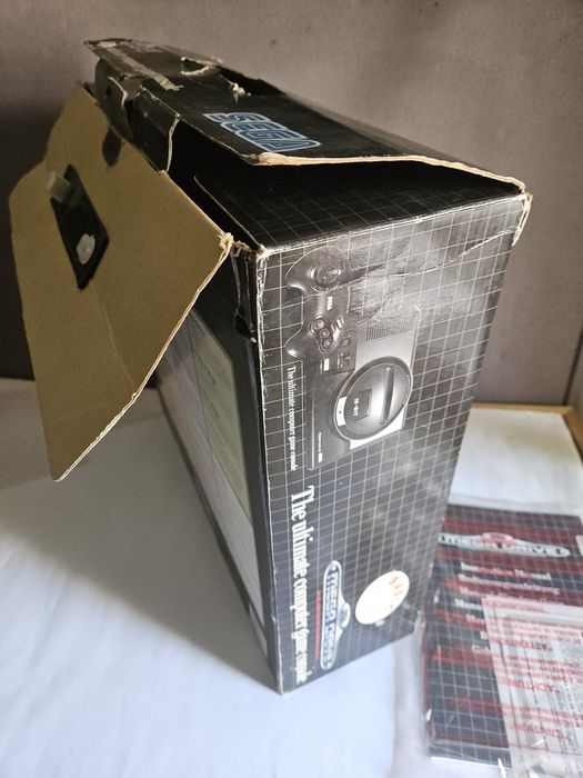 Consola megadrive com caixa