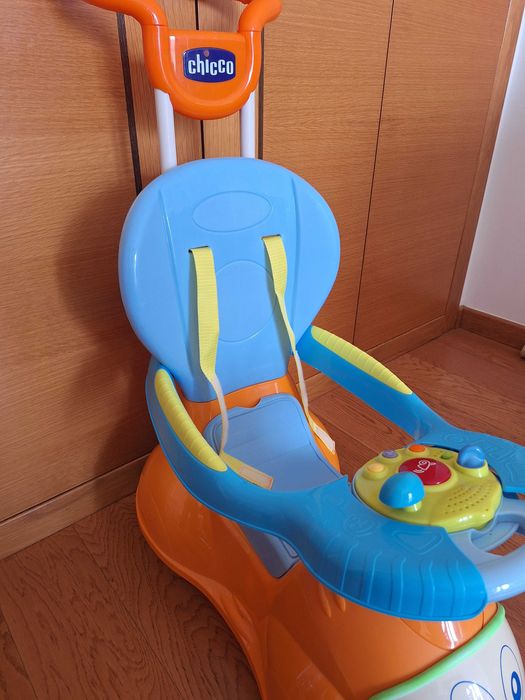 Carro cavalgável Chicco 4em1 - Como novo