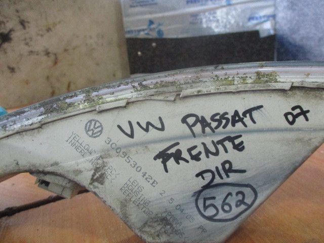 Pisca frente direito VOLKSWAGEN Passat (3B3)