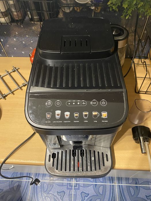 Ekspres delonghi magnifica evo