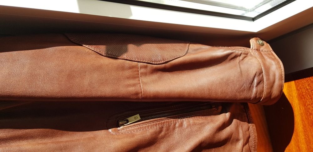 Casaco de Couro Massimo Dutti