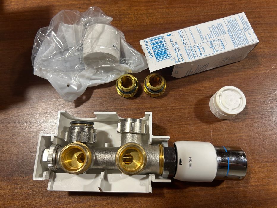 Zawór termostatyczny / zawór zespolony 50 mm dolne podłączenie, kątowy