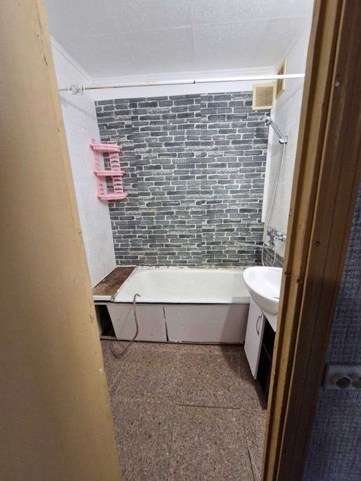 Продам 2х квартиру ж/м Покровский, Коммунар, Красный камень