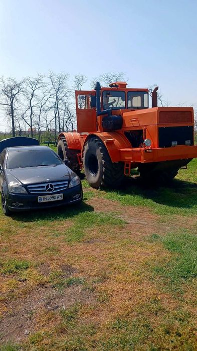 Продам трактор К701.